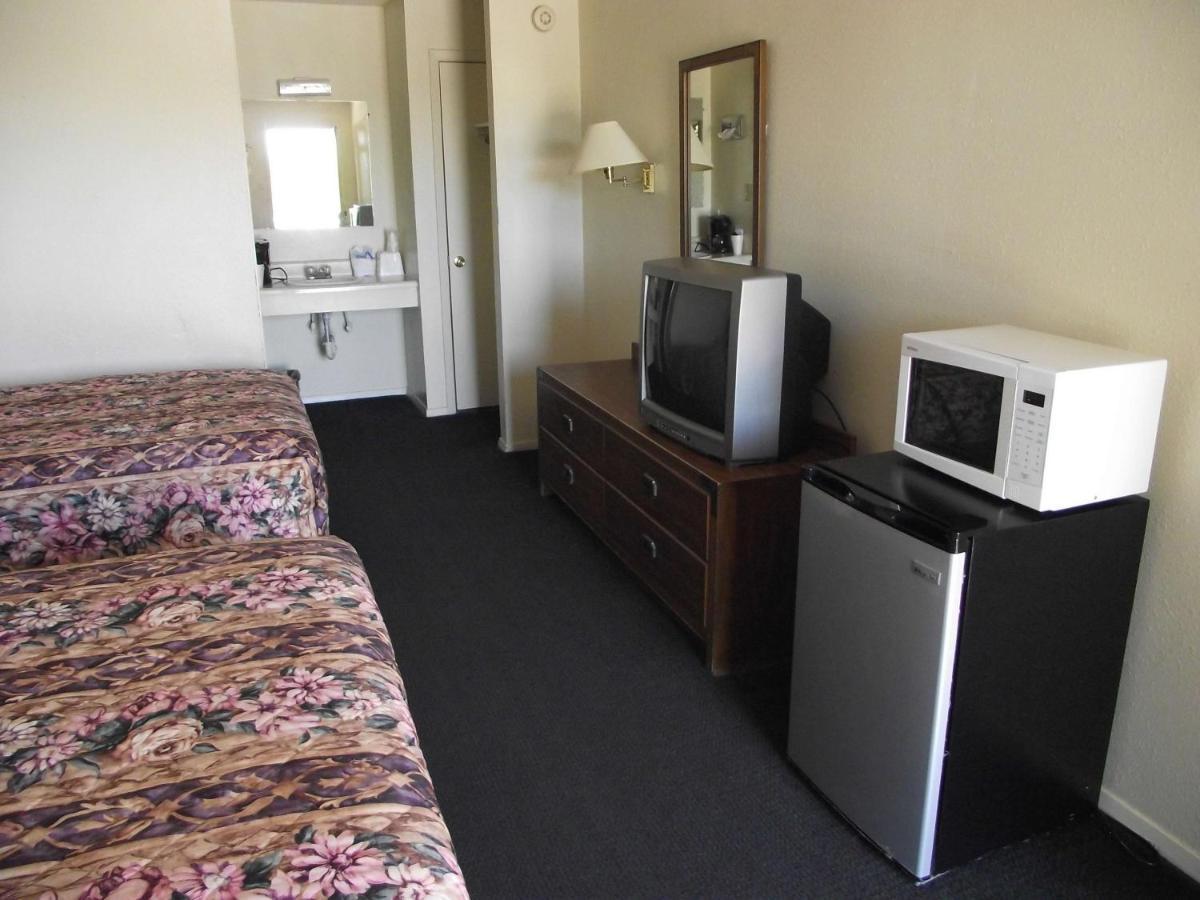 Glen Rose Inn & Suites Buitenkant foto