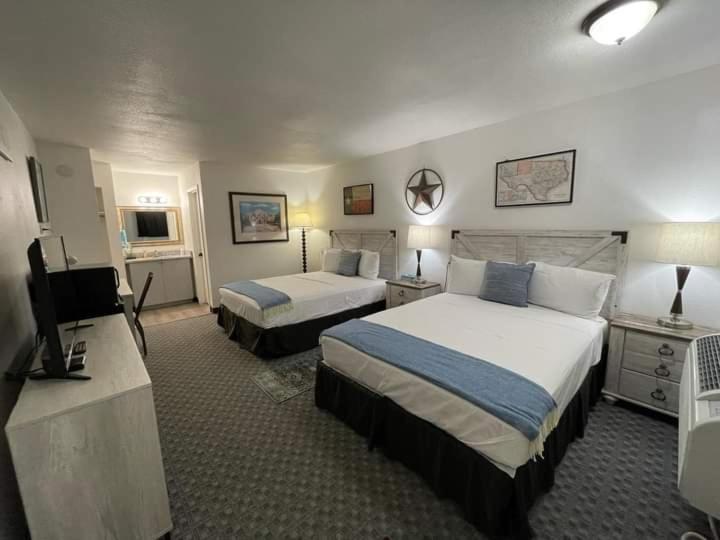 Glen Rose Inn & Suites Buitenkant foto