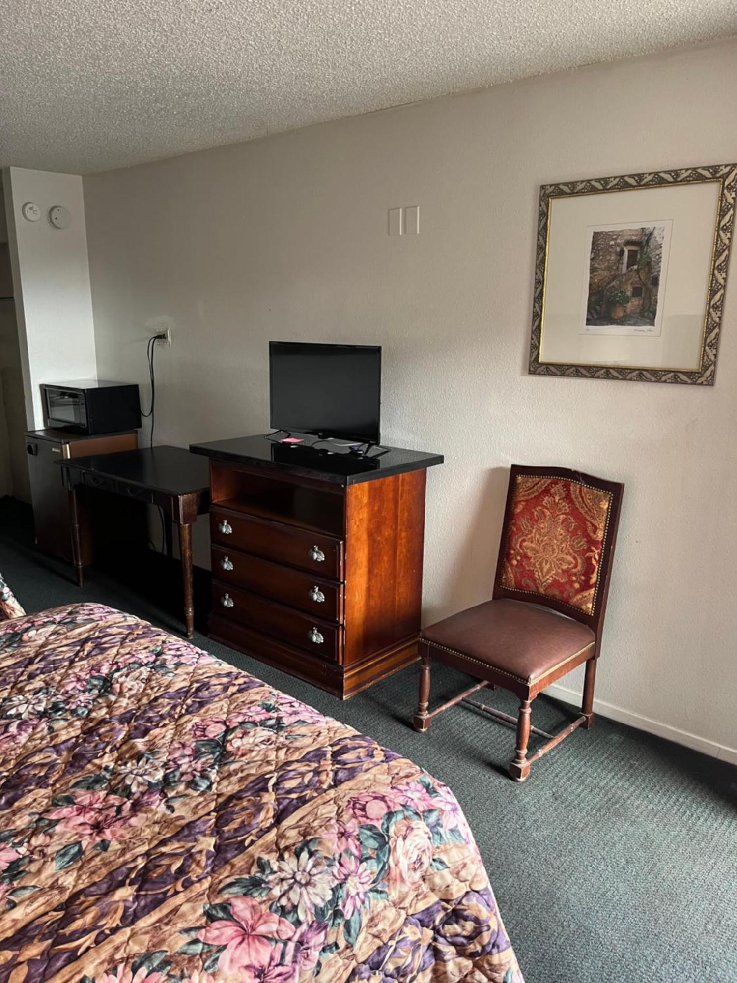 Glen Rose Inn & Suites Buitenkant foto